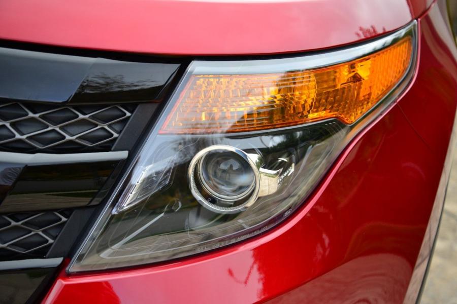  Ford Explorer Sport 2012 года  (фото 21 из 94)